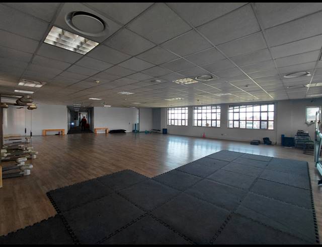 196M² OFFICE TO LET IN BRYANSTON
